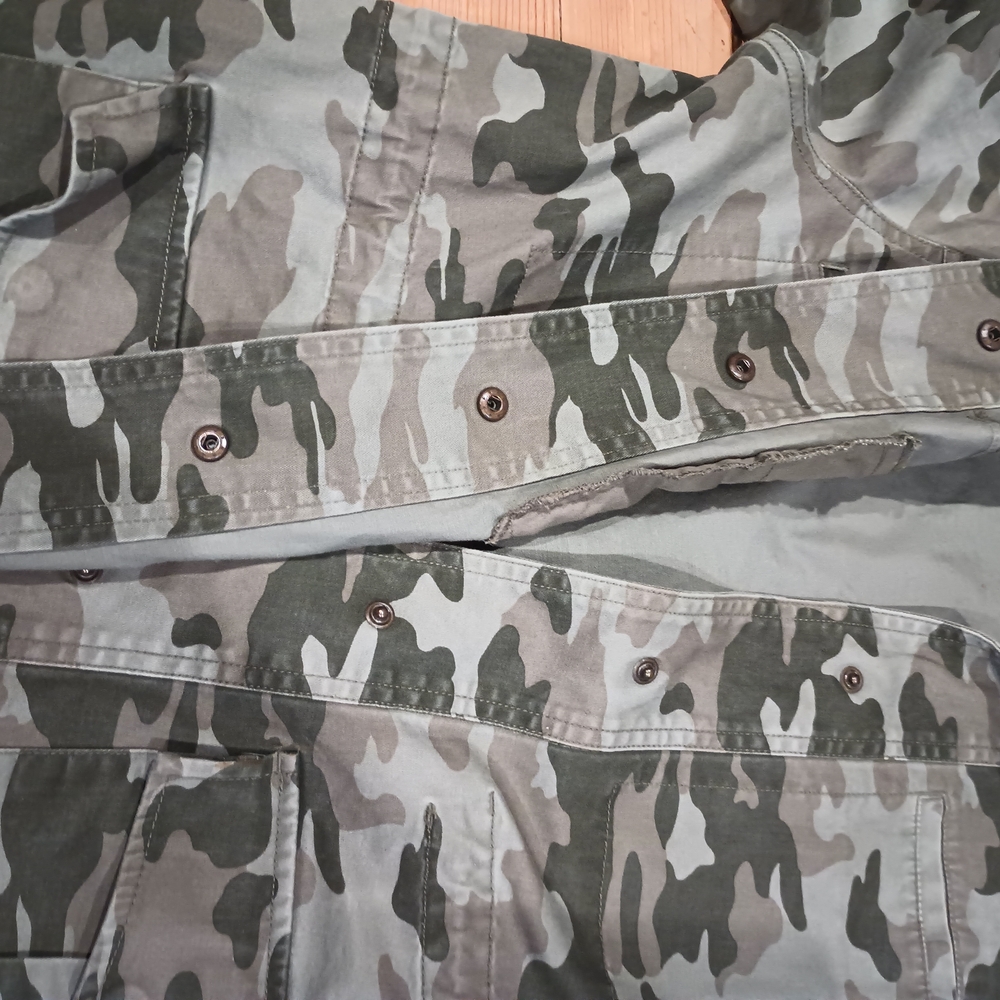 Universal Thread Camouflage Jean Jacket - image 10